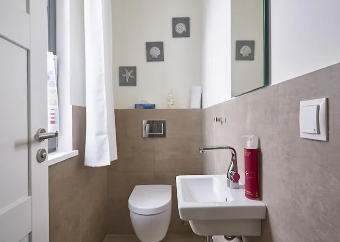 펜션 Reetland Am - Premium Reetdachvilla Mit 3 Schlafzimmern, Sauna Und Kamin E15 드란스케