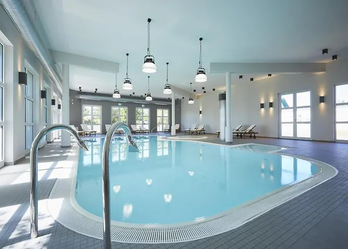 펜션 Reetland Am - Premium Reetdachvilla Mit 3 Schlafzimmern, Sauna Und Kamin E15